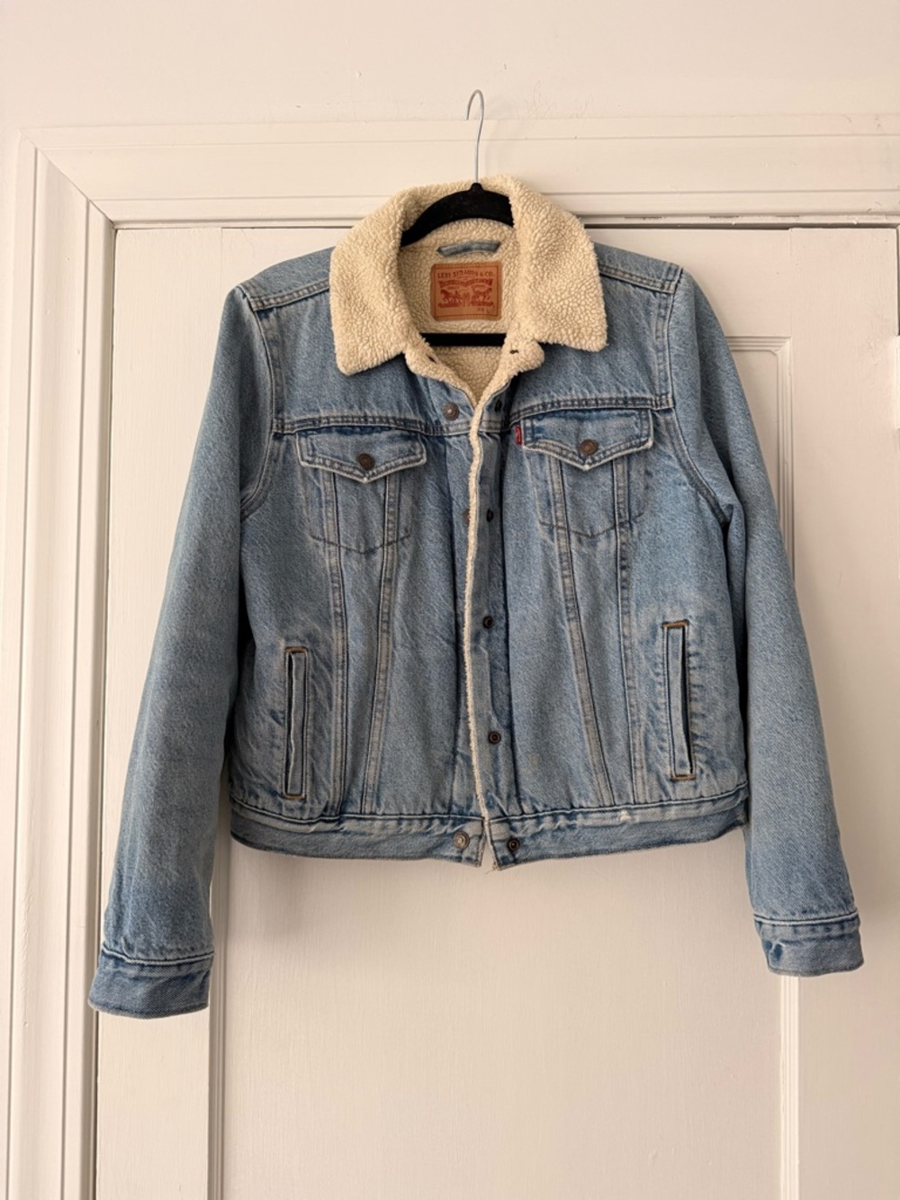 Levi's Cream Sherpa-Lined Jacket with Light Blue Denim Trim